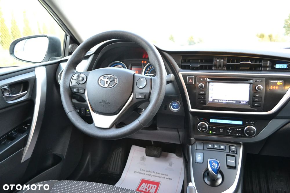 Toyota Auris 1.8 HSD Luna - 37