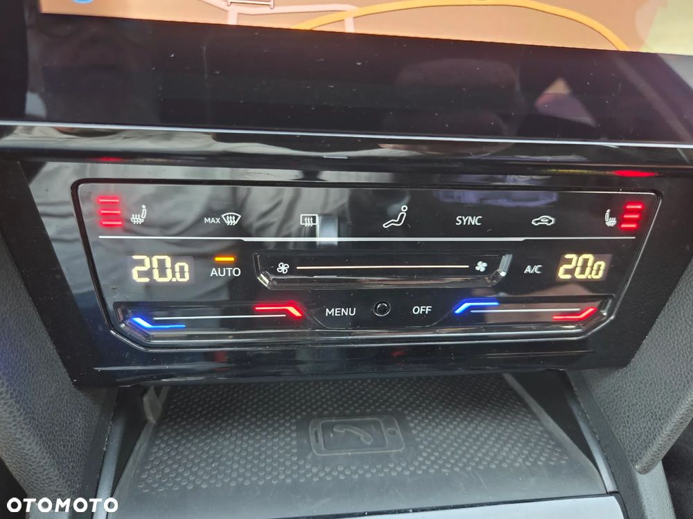 Volkswagen Passat - 20