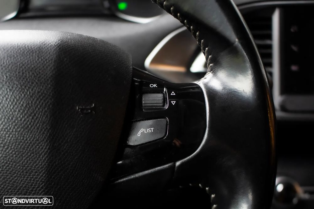 Peugeot 308 SW BlueHDi 130 Stop & Start Active - 14