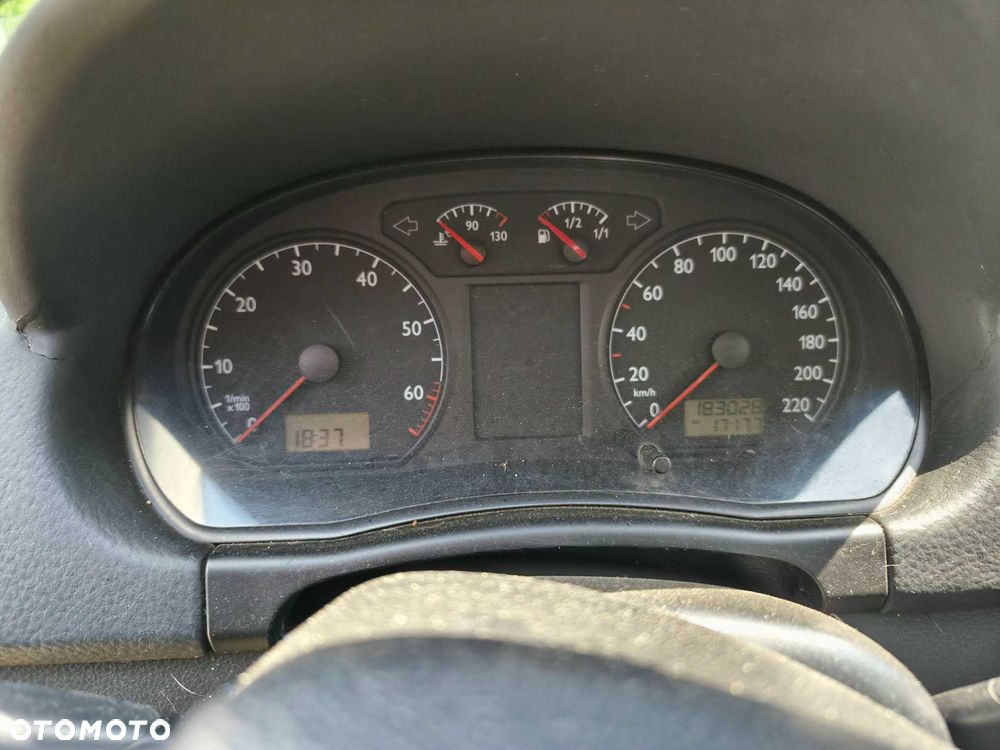 Volkswagen Polo - 8