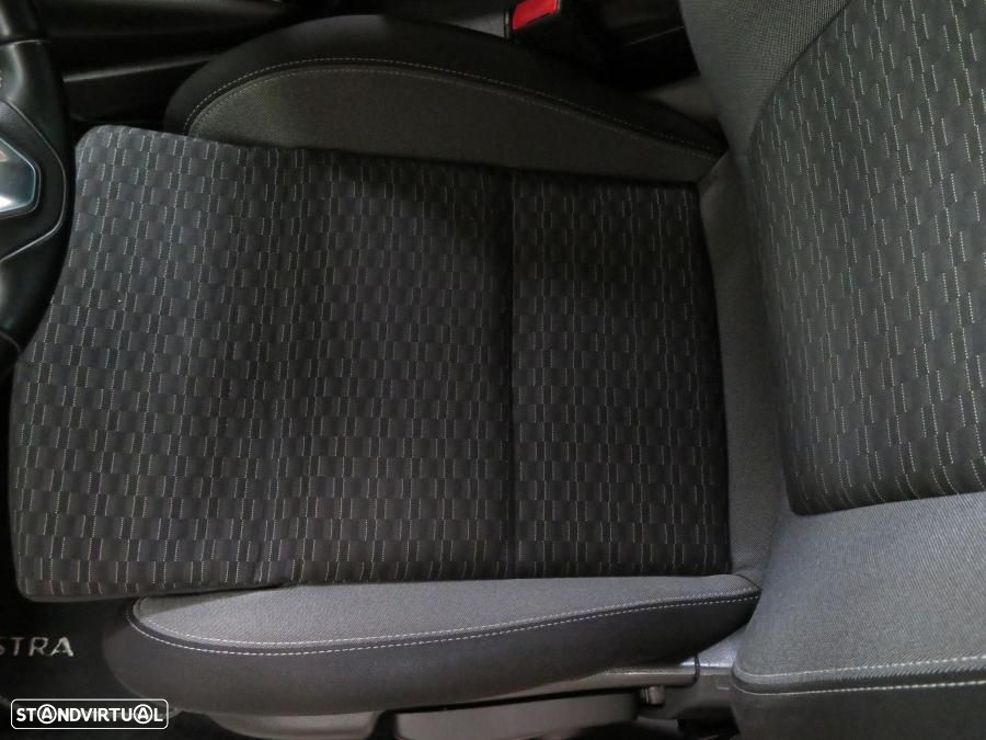 Opel Astra 1.2 T GS Line S/S - 16