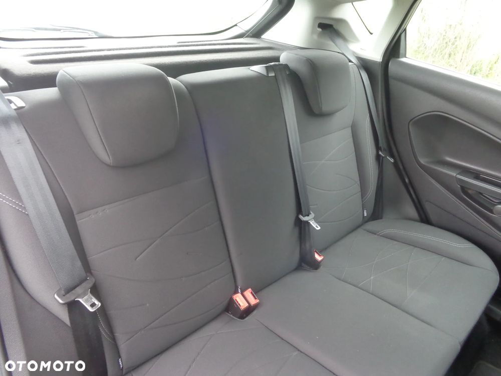 Ford Fiesta 1.25 Silver X (Ambiente) - 22