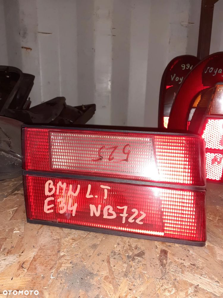 LAMPA TYLNA TYŁ PRAWY PRAWA BMW E34 SERIA 5 - 1