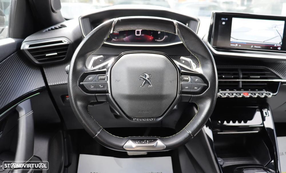 Peugeot 2008 1.2 PureTech GT EAT8 - 9
