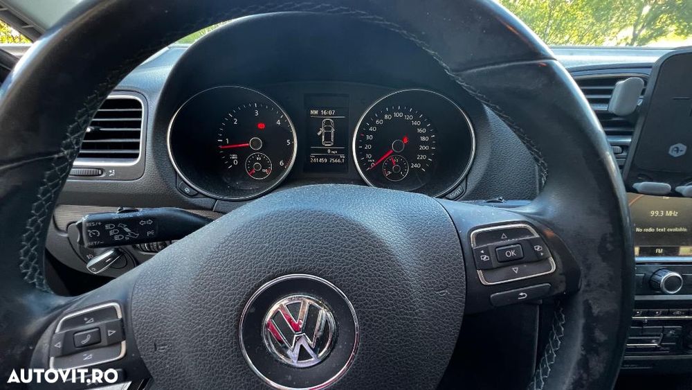 Volkswagen Golf 1.6 TDI DPF BlueMotion Technology Comfortline - 7