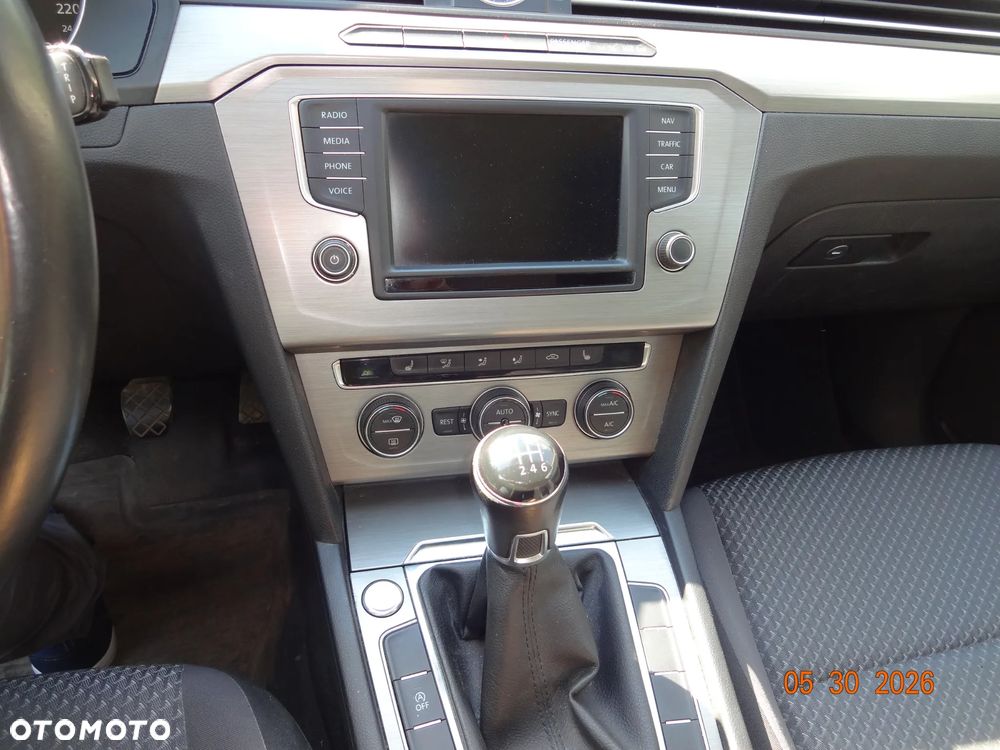 Volkswagen Passat 1.4 TSI BMT Trendline - 6