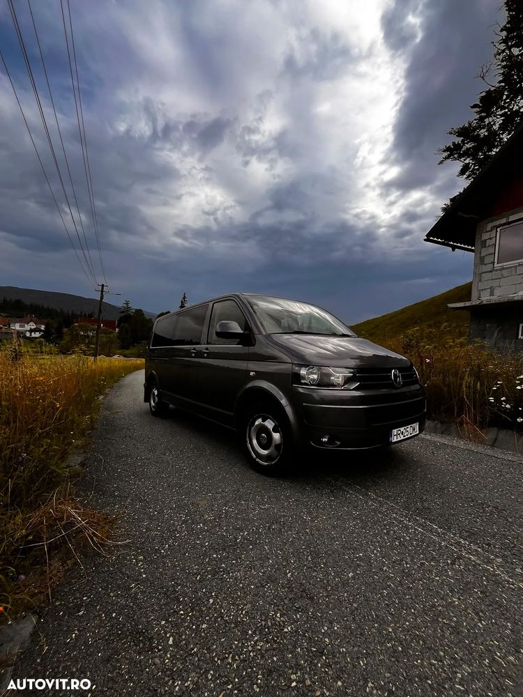 Volkswagen Caravelle - 8