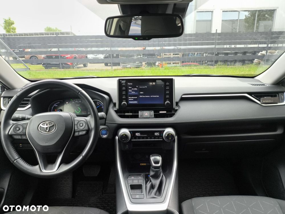Toyota RAV4 - 11