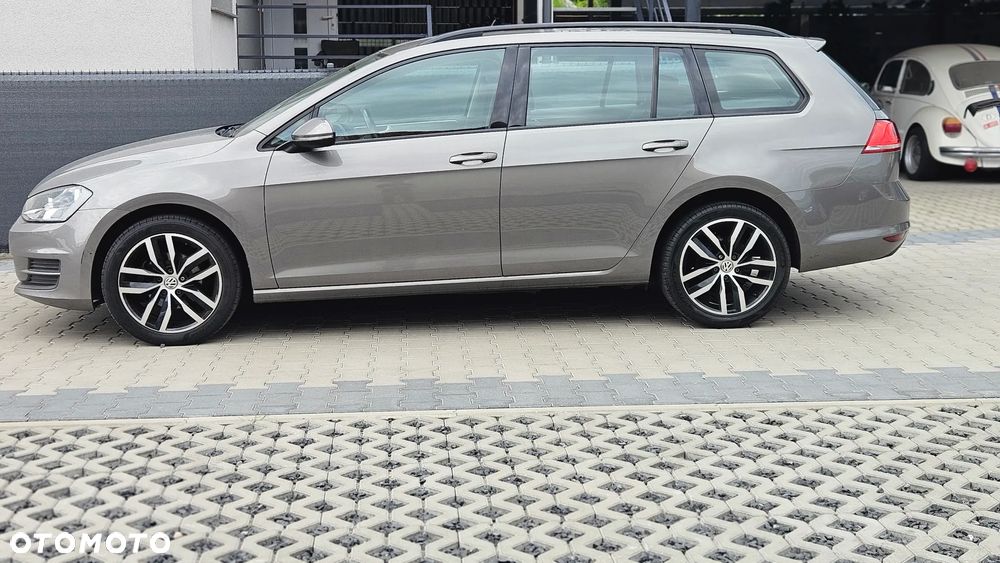 Volkswagen Golf - 11