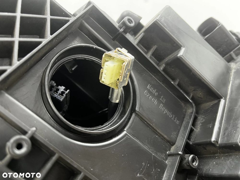 Lampa reflektor VW Tiguan 1 I 5n LIFT 10-16r. lewa przednia XENON EU skrętna doświetlanie zakrętów + - 24