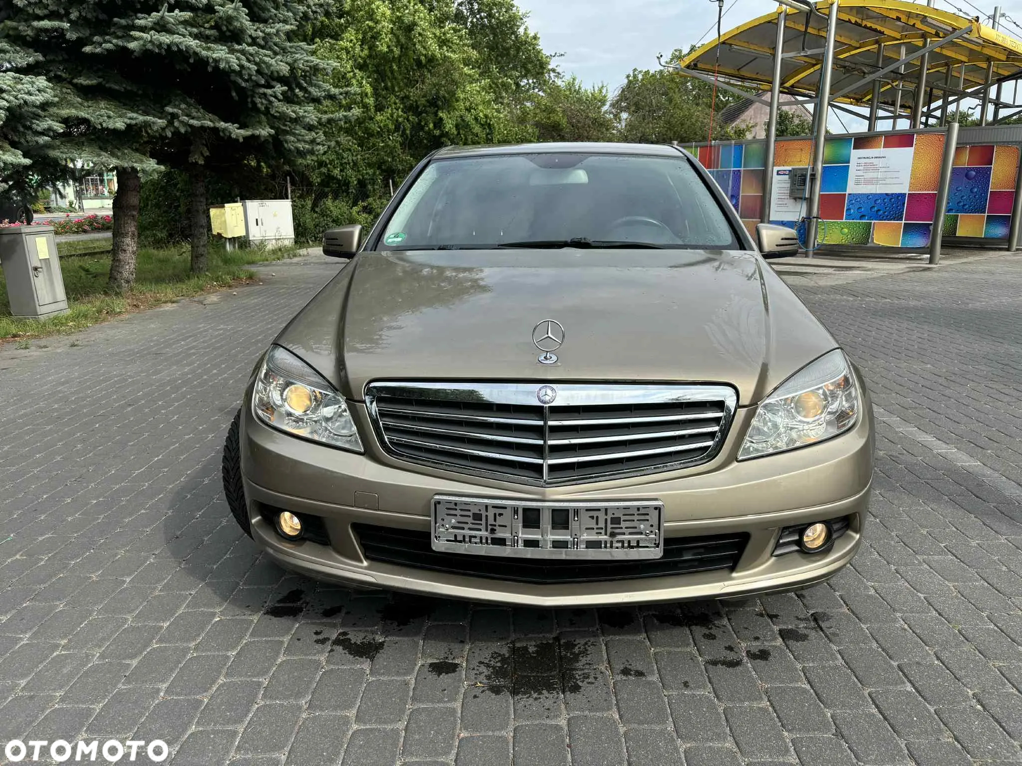 Mercedes-Benz Klasa C 180 CGI BlueEff Elegance - 2