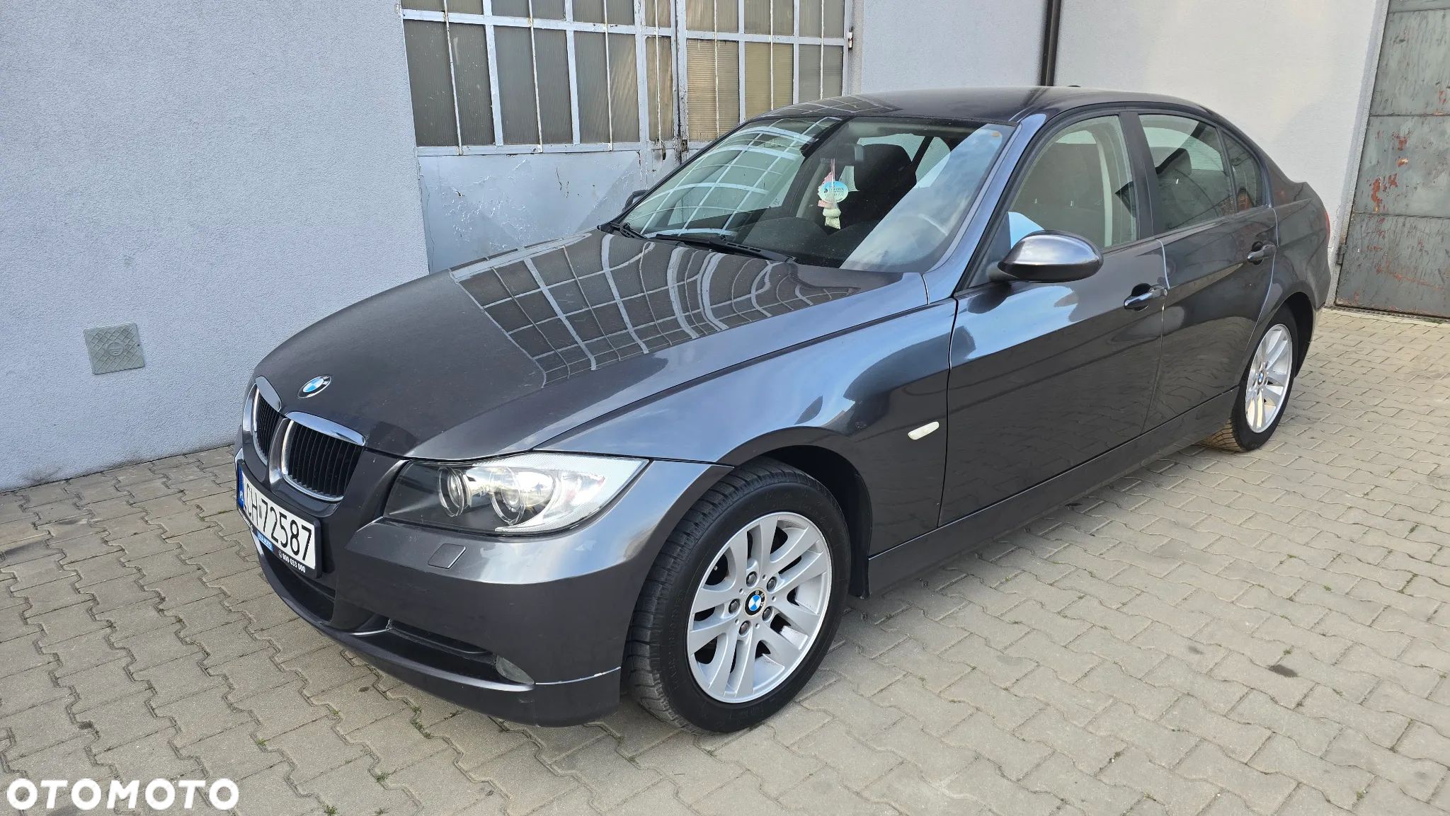 BMW Seria 3 318i - 1