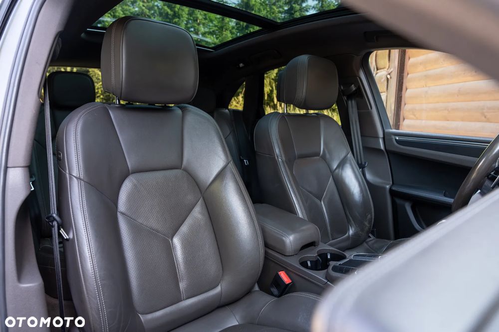 Porsche Macan - 25