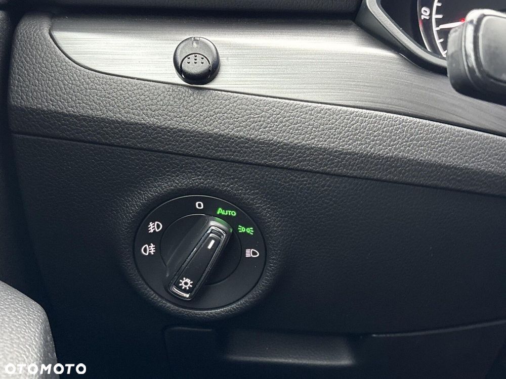 Skoda Superb 2.0 TDI SCR Style DSG - 11