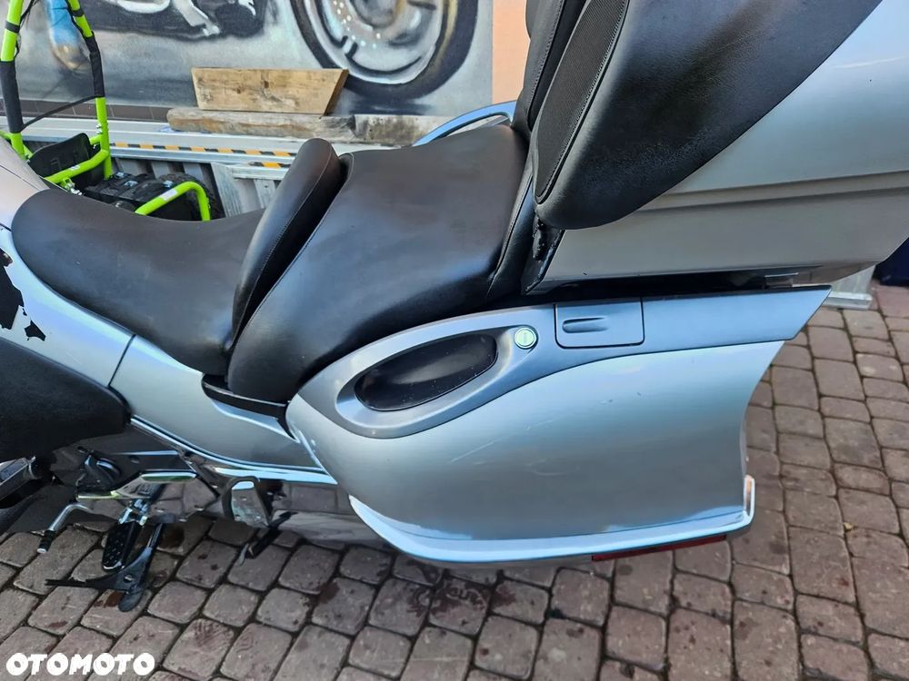 BMW R - 26