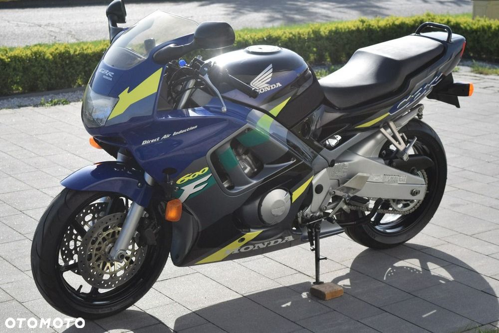 Honda CBR - 4
