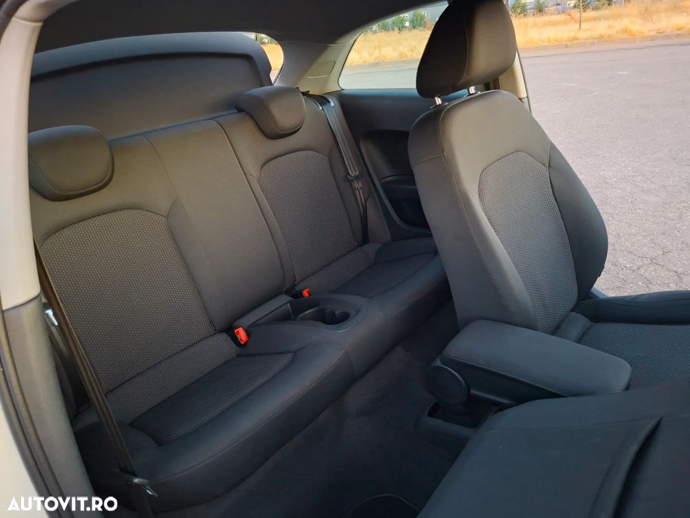 Audi A1 1.2 TFSI Attraction - 8