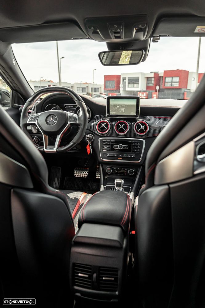 Mercedes-Benz GLA 45 AMG 4-Matic - 13