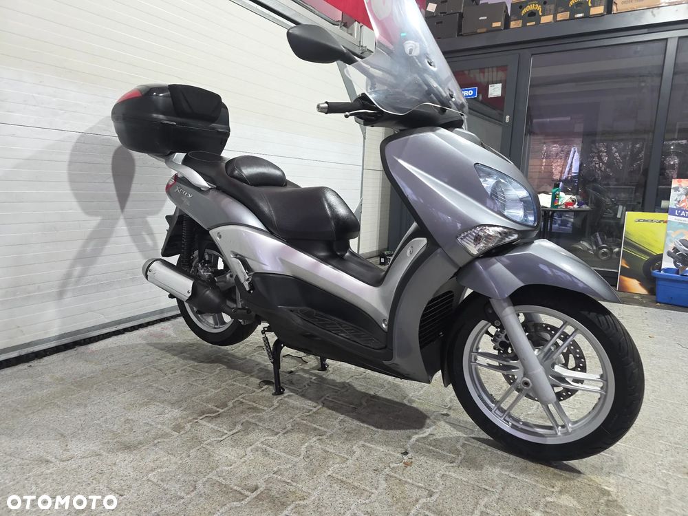 Yamaha X-max - 5