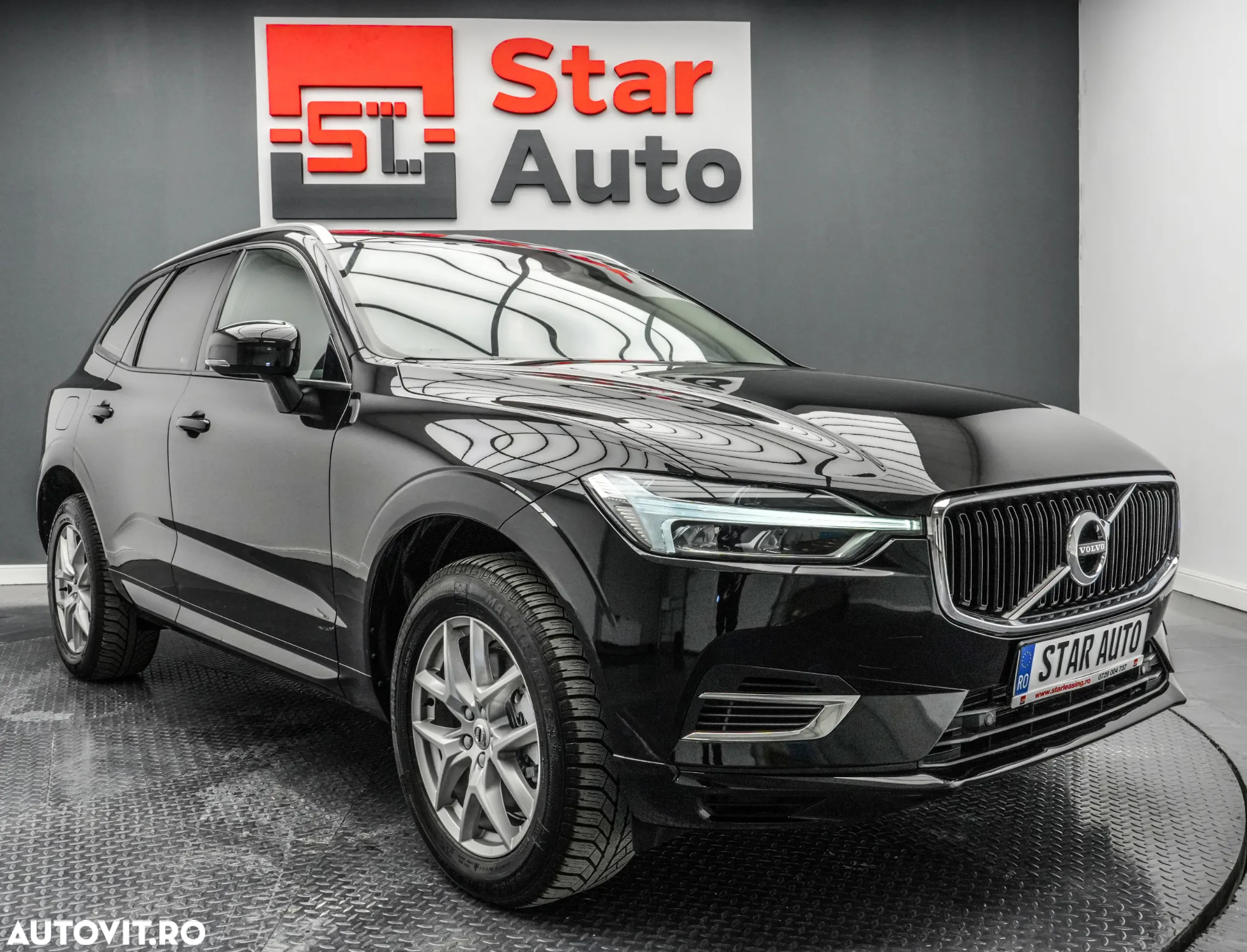 Volvo XC 60 T8 Twin Engine AWD Momentum Pro - 4