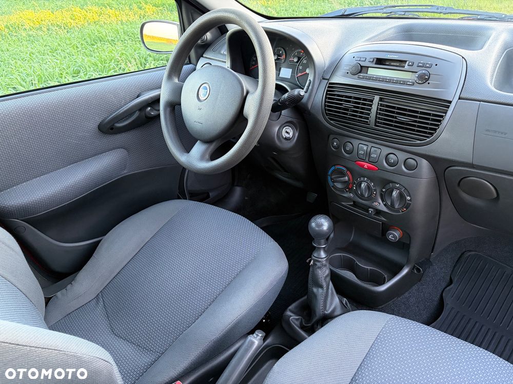 Fiat Punto 1.2 8V Active Premius - 13
