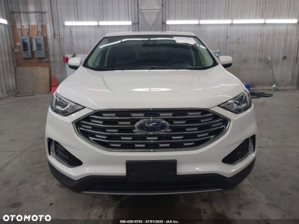 Ford Edge - 2