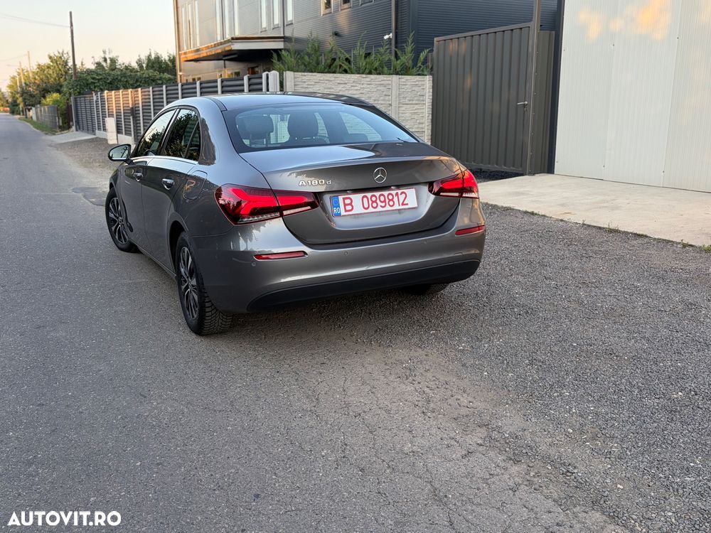 Mercedes-Benz A 180 d 8G-DCT - 12