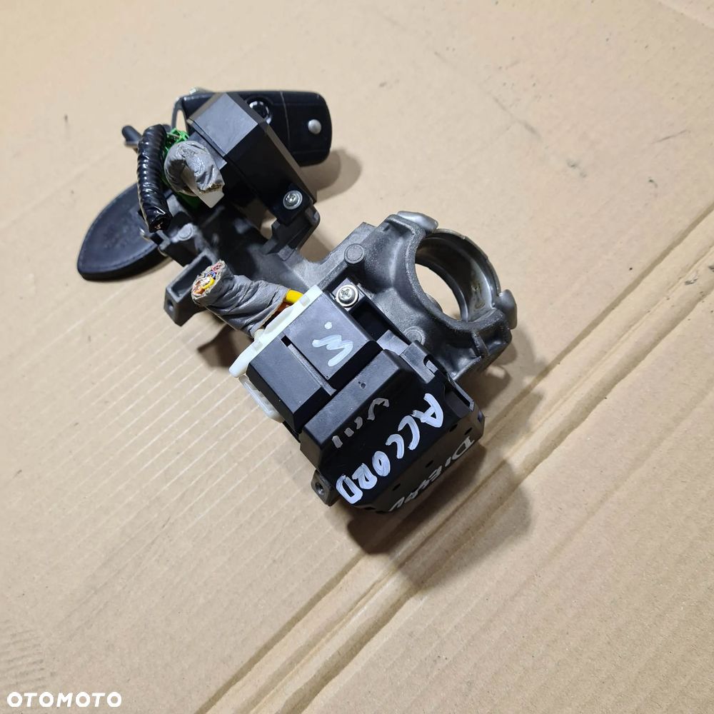 HONDA ACCORD VIII STACYJKA KLUCZYK KLUCZ - 2