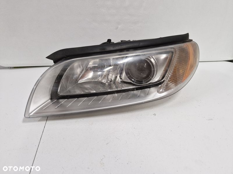 VOLVO S80 2 II LAMPA LEWY PRZÓD LEWA PRZEDNIA REFLEKTOR XENON KSENON UK 31214170 - 1