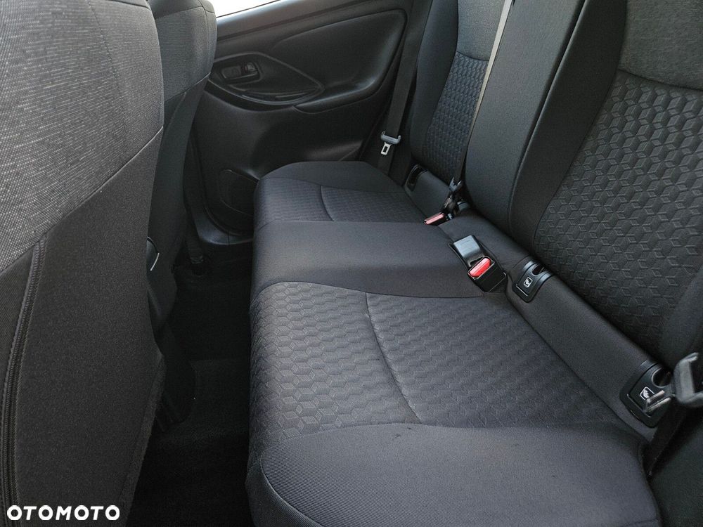 Toyota Yaris - 24