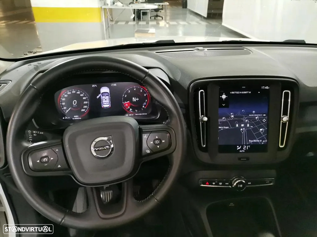 Volvo XC 40 1.5 T3 Momentum Core - 11