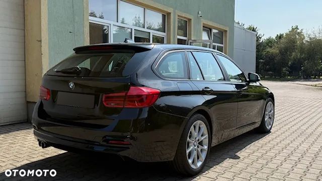 BMW Seria 3 320d - 4