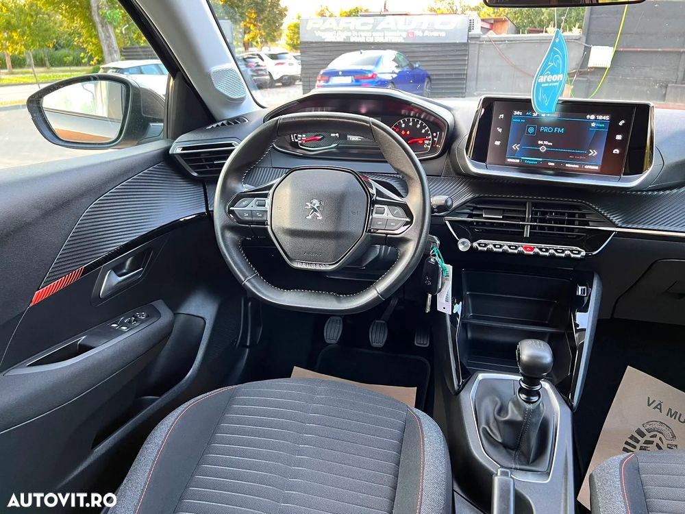 Peugeot 208 1.2 L PureTech Turbo STT Allure - 20