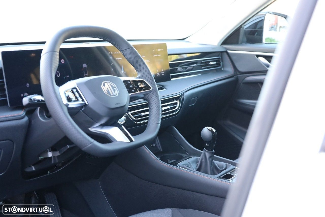 MG HS 1.5 T Comfort - 13