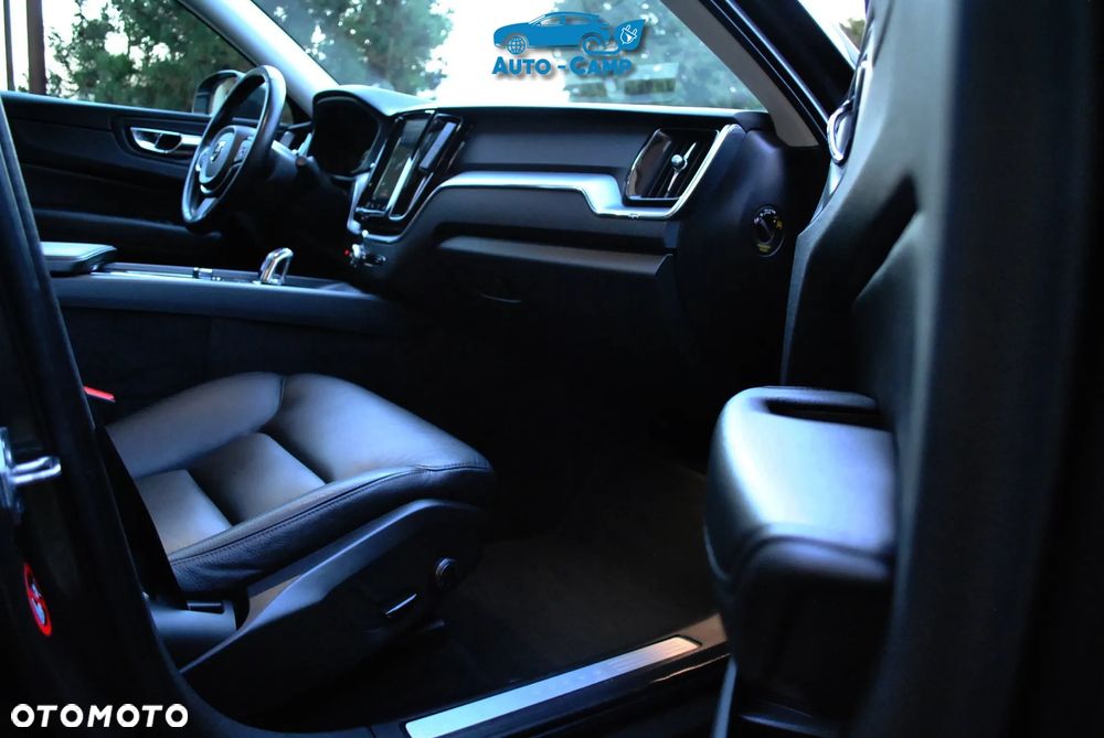 Volvo XC 60 T8 AWD Plug-In Hybrid Momentum Pro - 12