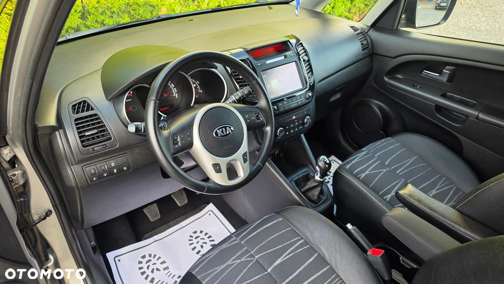 Kia Venga 1.4 CVVT Fifa World Cup Edition - 5