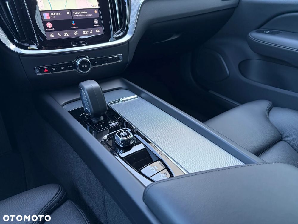 Volvo V60 B4 B Plus Dark - 18