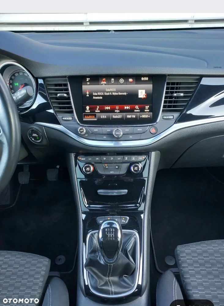 Opel Astra 1.4 T Dynamic - 19