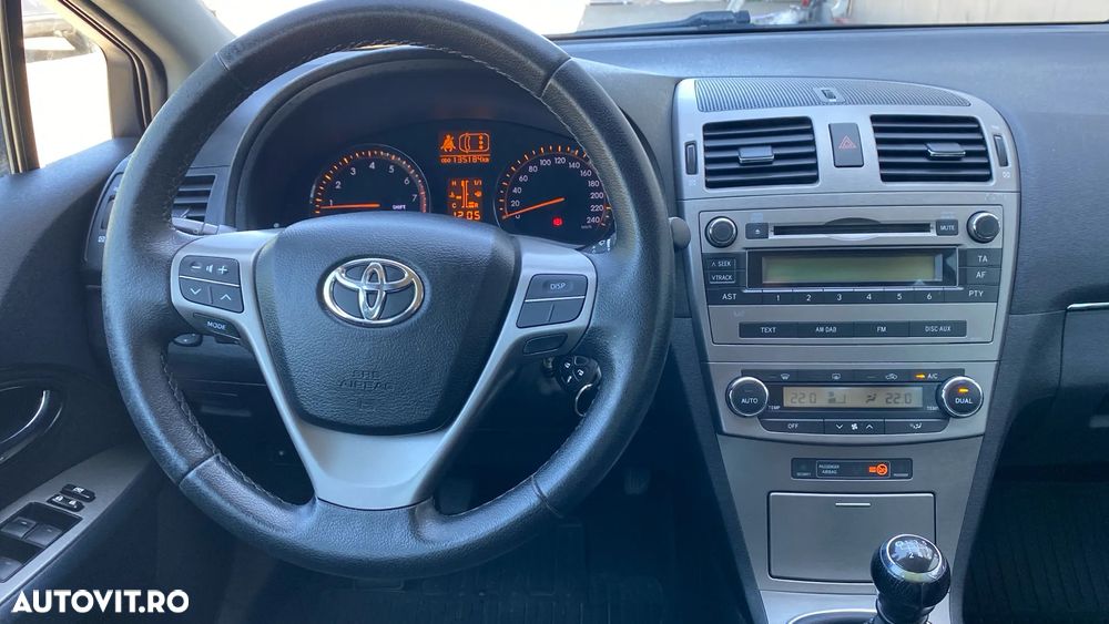 Toyota Avensis 1.8 Travel - 6