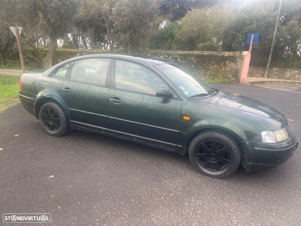 VW Passat 1.9 TDi Confortline - 2