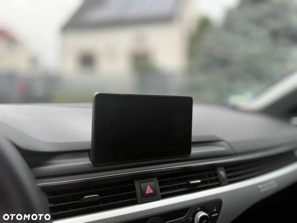 Audi A4 Limousine - 12