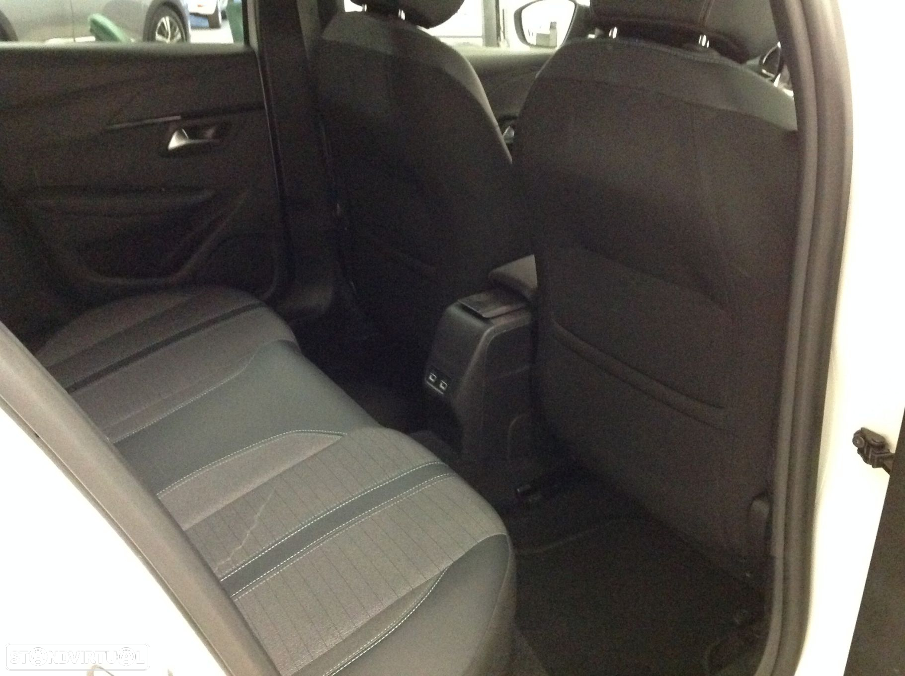 Peugeot 208 1.2 PureTech Allure - 22