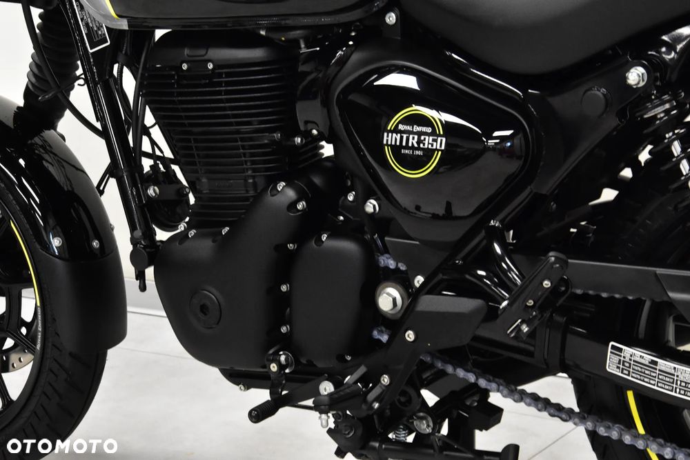 Royal Enfield HNTR - 27