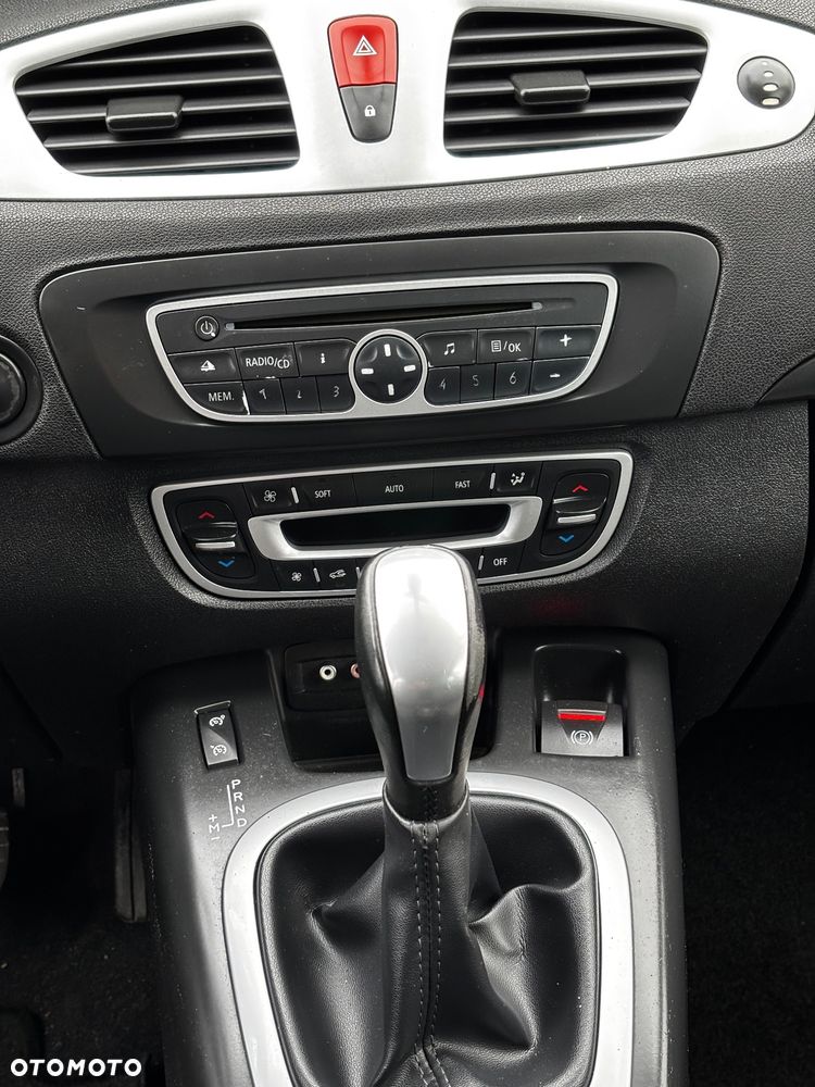 Renault Scenic 2.0 16V Bose Edition CVT - 12