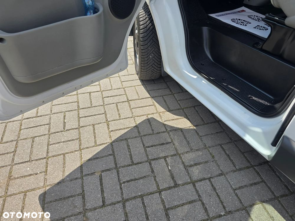 Opel Vivaro - 27