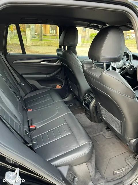 BMW X3 xDrive20d - 17