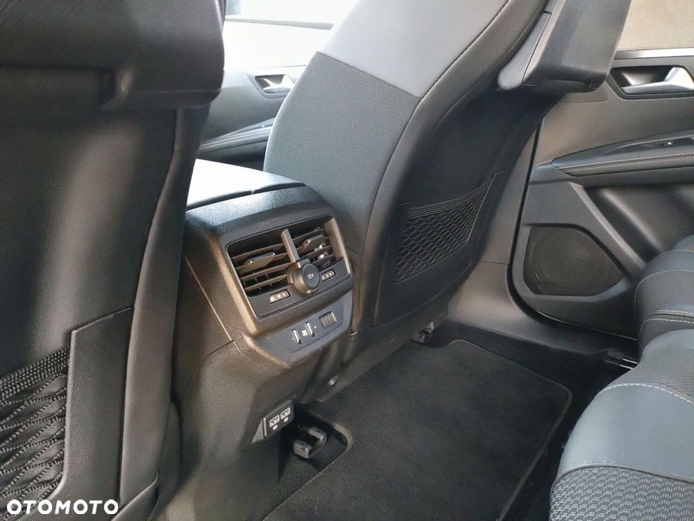 Peugeot 5008 - 21