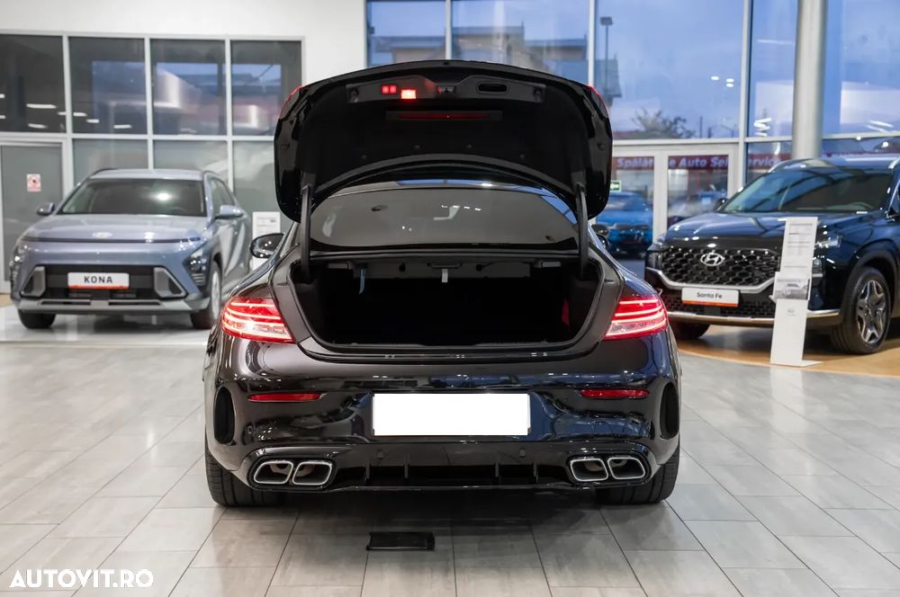 Mercedes-Benz C 63 AMG - 9