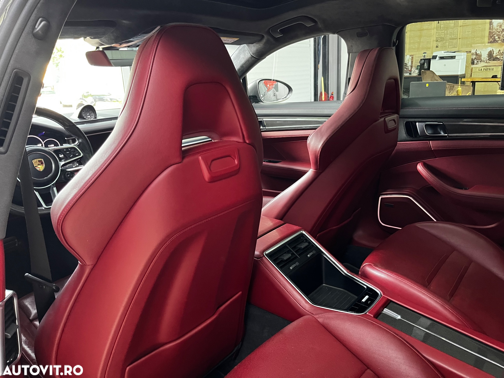 Porsche Panamera - 35