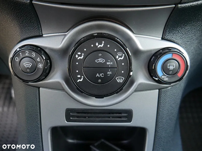 Ford Fiesta - 16
